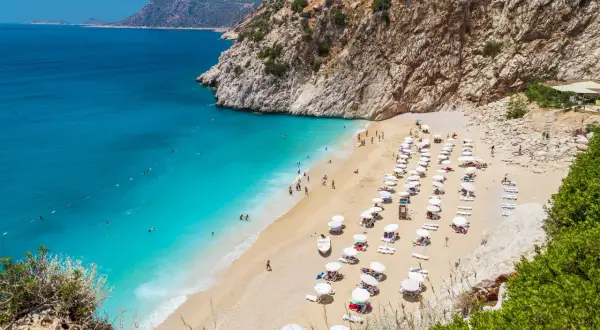 Gdzie znaleźć najładniejsze plaże w Turcji i cieszyć się słońcem