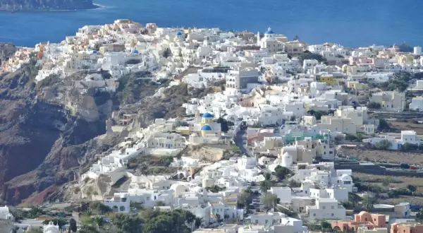 Pogoda na Santorini w różnych miesiącach: co warto wiedzieć przed podróżą